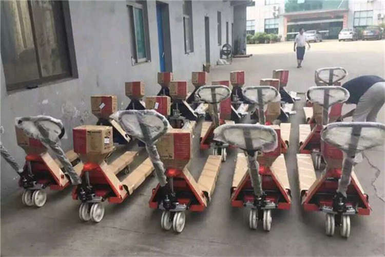 稱重搬運機