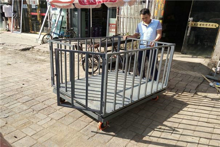 長沙平臺蓄牧電子秤1.5乘以2米3噸帶護(hù)欄地磅報(bào)價