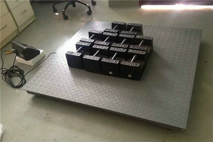 沅陵縣地磅秤廠家/1.5x1.5米3噸平臺電子磅秤批發(fā)