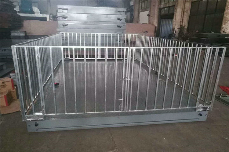 湖南稱牛用地磅1.2x2米2000斤電子稱帶圍欄價錢
