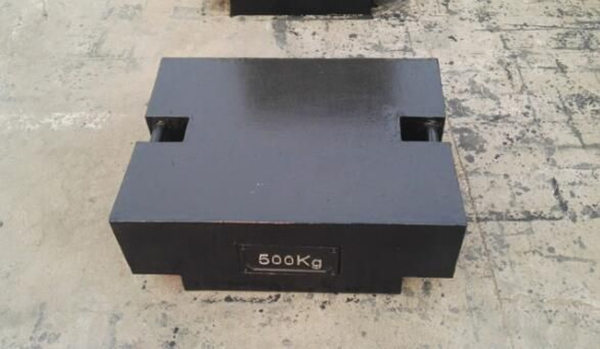 標(biāo)準(zhǔn)砝碼折算質(zhì)量修正值的取值范圍分析